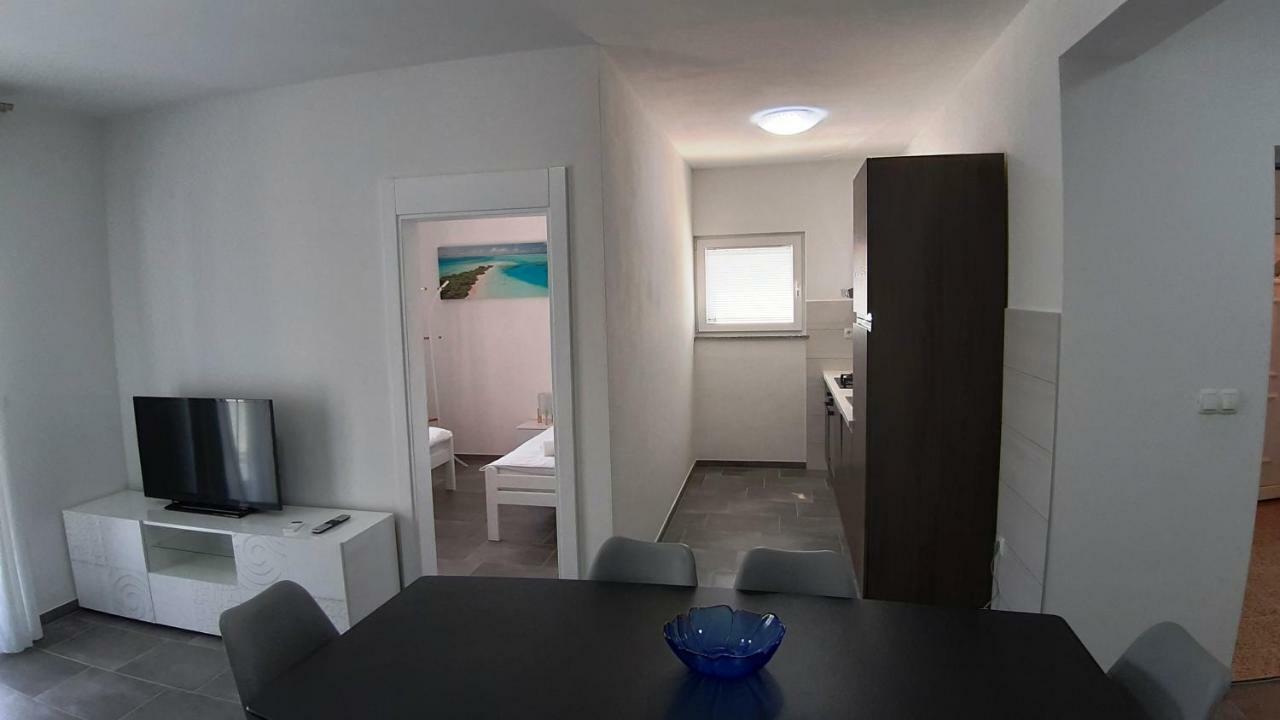Relax Lägenhet Starigrad Paklenica Exteriör bild