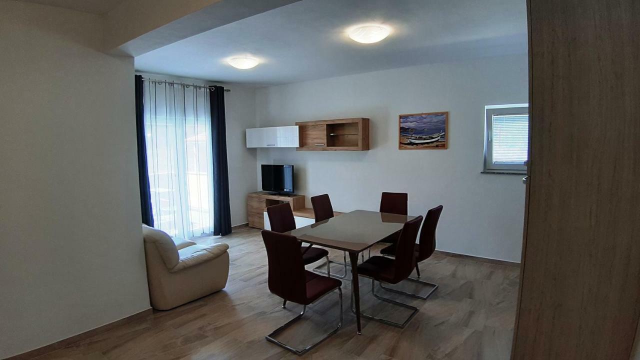 Relax Lägenhet Starigrad Paklenica Exteriör bild