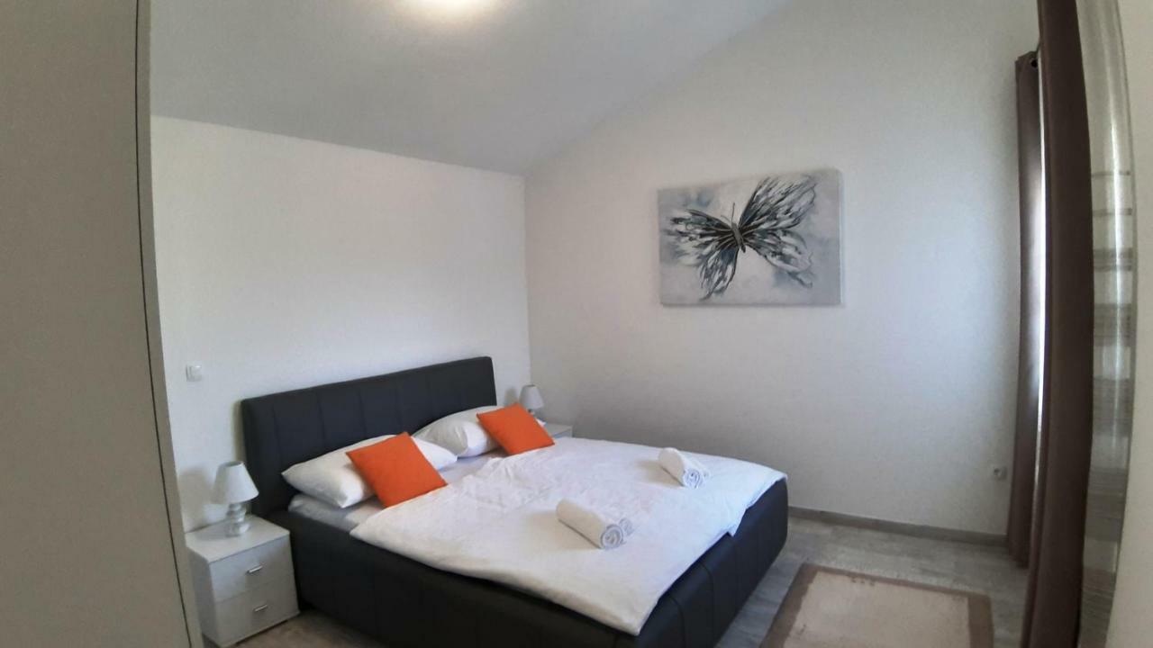Relax Lägenhet Starigrad Paklenica Exteriör bild