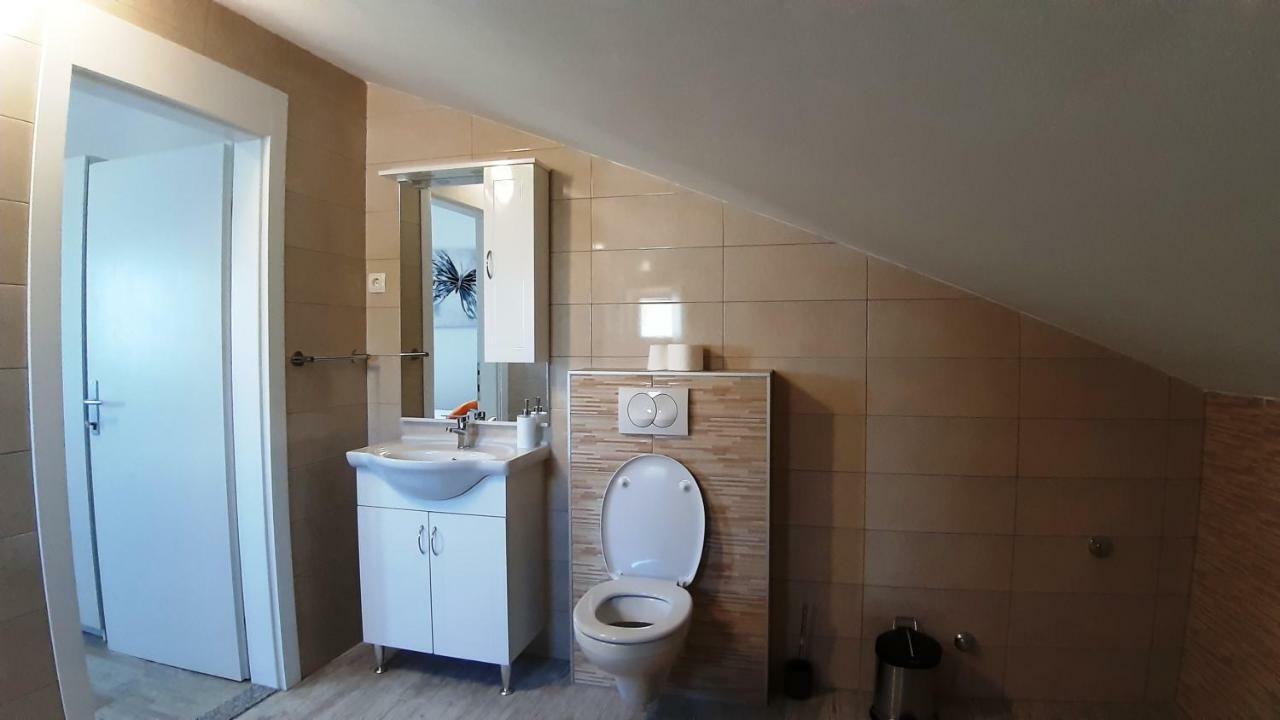 Relax Lägenhet Starigrad Paklenica Exteriör bild
